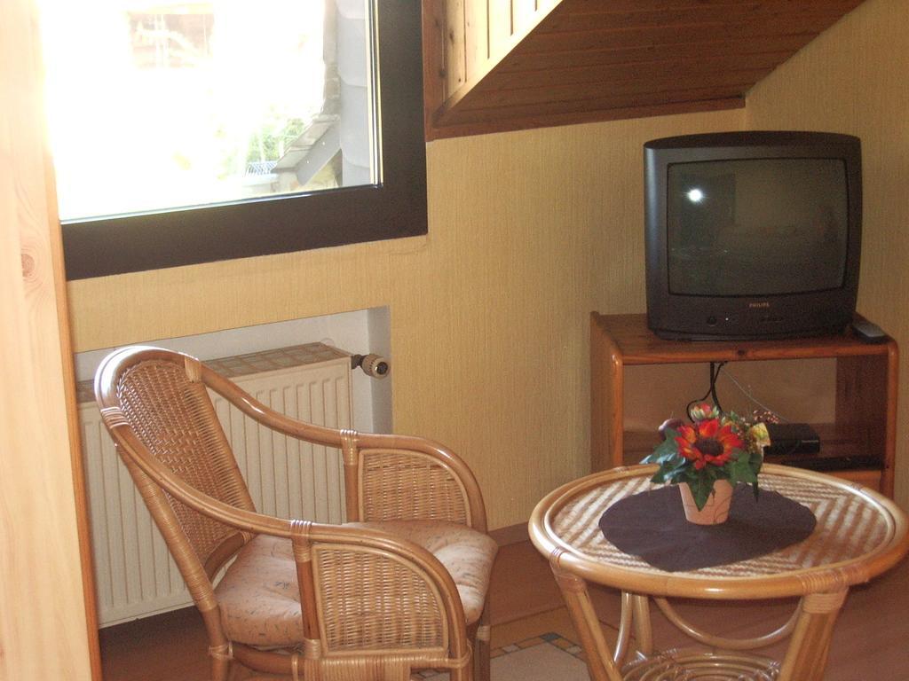 Gaestehaus Resi Hotel Zeltingen-Rachtig Værelse billede